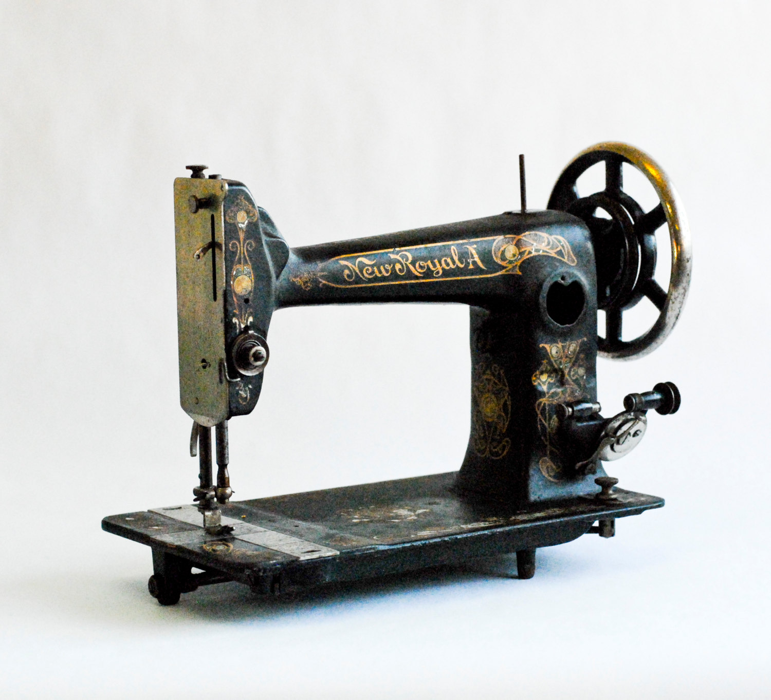 antique and vintage sewing machines